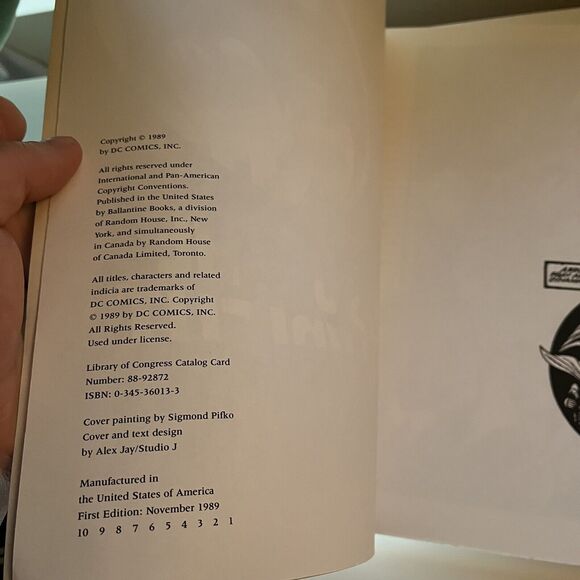 TALES OF THE DARK KNIGHT Batman's First 50 Years 1939-1989 Cotta Vaz 1st Ed Book - Picture 5 of 9